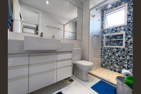 Apartamento à venda com 167m², 3 quartos e 3 vagas Apartamento à venda com 167m², 3 quartos e 3 vagasBanheiro Suíte 2