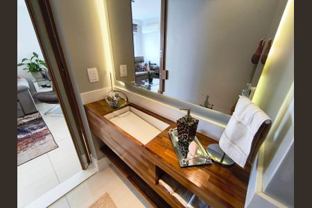 Apartamento à venda com 167m², 3 quartos e 3 vagas Apartamento à venda com 167m², 3 quartos e 3 vagasBanheiro Suíte 3