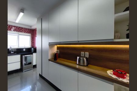 Apartamento à venda com 167m², 3 quartos e 3 vagas Apartamento à venda com 167m², 3 quartos e 3 vagasCozinha