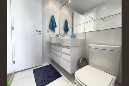 Apartamento à venda com 167m², 3 quartos e 3 vagas Apartamento à venda com 167m², 3 quartos e 3 vagasBanheiro Suíte 2