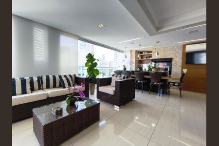 Apartamento à venda com 167m², 3 quartos e 3 vagas Apartamento à venda com 167m², 3 quartos e 3 vagasVaranda