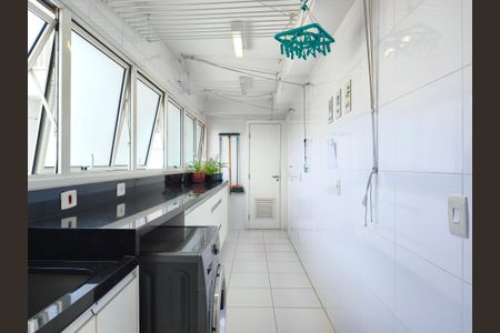 Apartamento à venda com 167m², 3 quartos e 3 vagas Apartamento à venda com 167m², 3 quartos e 3 vagasÁrea de Serviço