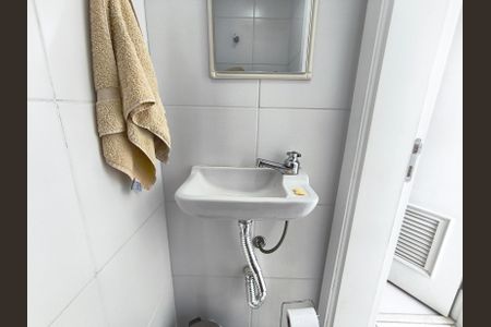 Apartamento à venda com 167m², 3 quartos e 3 vagas Apartamento à venda com 167m², 3 quartos e 3 vagasBanheiro de serviço