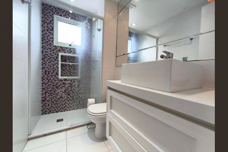 Apartamento à venda com 167m², 3 quartos e 3 vagas Apartamento à venda com 167m², 3 quartos e 3 vagasBanheiro Suíte 1