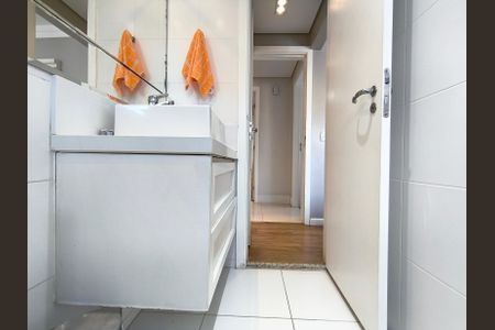 Apartamento à venda com 167m², 3 quartos e 3 vagas Apartamento à venda com 167m², 3 quartos e 3 vagasBanheiro Suíte 1