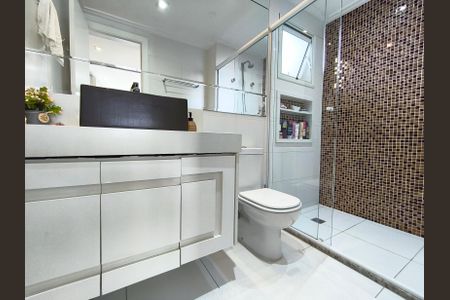 Apartamento à venda com 167m², 3 quartos e 3 vagas Apartamento à venda com 167m², 3 quartos e 3 vagasBanheiro Suíte 3