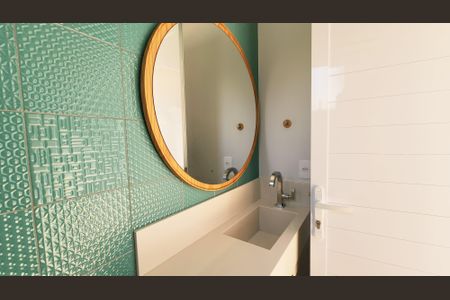 Casa de condomínio para alugar com 196m², 3 quartos e 2 vagasBanheiro de Serviço