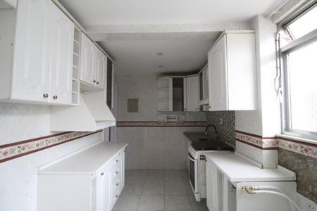 Apartamento à venda com 80m², 2 quartos e 1 vagaCozinha