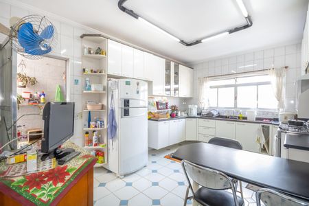 Casa à venda com 255m², 3 quartos e 4 vagas Casa à venda com 255m², 3 quartos e 4 vagasCozinha