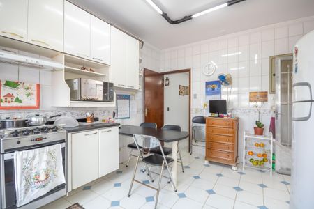 Casa à venda com 255m², 3 quartos e 4 vagas Casa à venda com 255m², 3 quartos e 4 vagasCozinha