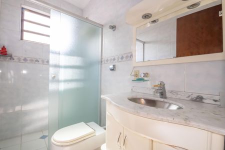 Casa à venda com 255m², 3 quartos e 4 vagas Casa à venda com 255m², 3 quartos e 4 vagasBanheiro da Suíte 3