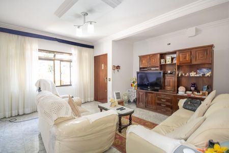 Casa à venda com 255m², 3 quartos e 4 vagas Casa à venda com 255m², 3 quartos e 4 vagasSala de Estar