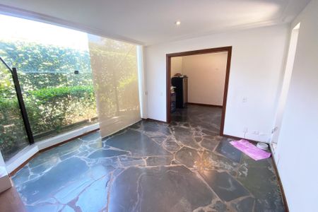 Casa à venda com 696m², 4 quartos e 4 vagas Casa à venda com 696m², 4 quartos e 4 vagassala 3