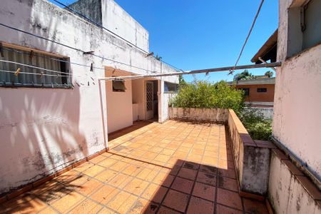 Casa à venda com 696m², 4 quartos e 4 vagas Casa à venda com 696m², 4 quartos e 4 vagaslavanderia