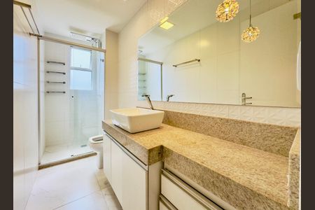 Banheiro de apartamento para alugar com 2 quartos, 58m² em Paquetá, Belo Horizonte