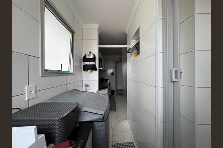 Apartamento à venda com 72m², 3 quartos e 1 vaga Apartamento à venda com 72m², 3 quartos e 1 vagaLavanderia