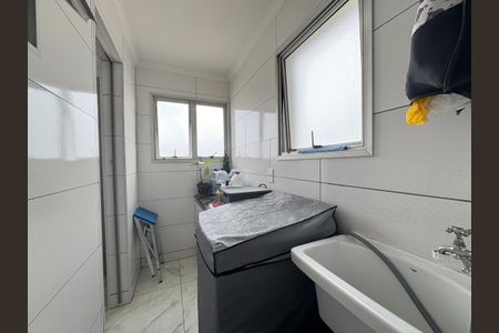 Apartamento à venda com 72m², 3 quartos e 1 vaga Apartamento à venda com 72m², 3 quartos e 1 vagaLavanderia