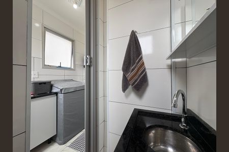 Apartamento à venda com 72m², 3 quartos e 1 vaga Apartamento à venda com 72m², 3 quartos e 1 vagaBanheiro de serviço