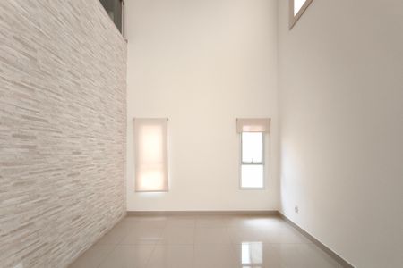 Sala de casa de condomínio para alugar com 3 quartos, 312m² em Swiss Park, Campinas