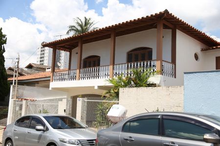 Casa para alugar com 4 quartos, 450m² em Anhangabaú, Jundiaí