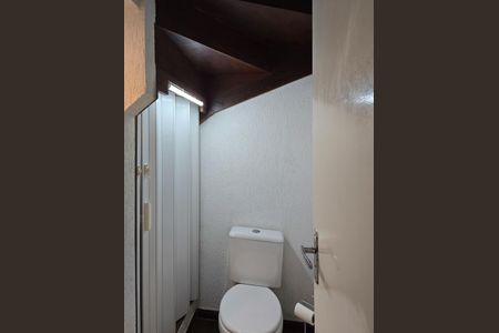 Casa de condomínio à venda com 115m², 3 quartos e 2 vagasLavabo