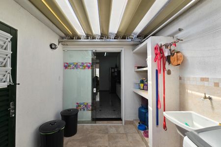 Casa de condomínio à venda com 115m², 3 quartos e 2 vagasÁrea de Serviço