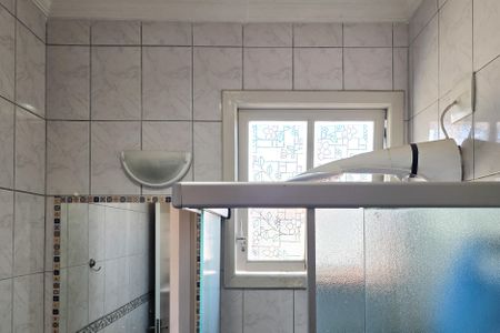 Casa de condomínio à venda com 115m², 3 quartos e 2 vagasBanheiro Social