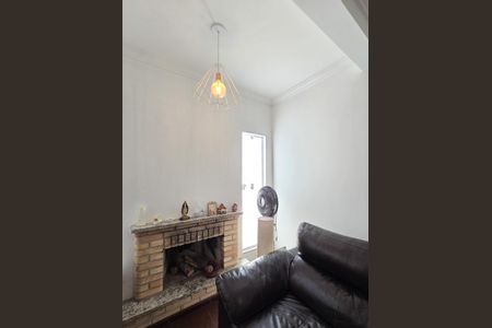 Casa de condomínio à venda com 115m², 3 quartos e 2 vagasSala