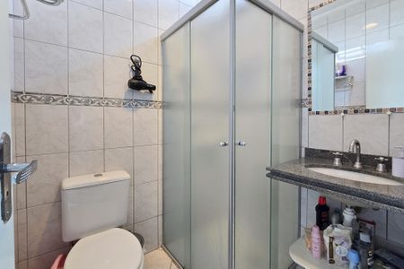 Casa de condomínio à venda com 115m², 3 quartos e 2 vagasBanheiro da Suíte