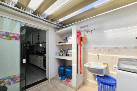 Casa de condomínio à venda com 115m², 3 quartos e 2 vagasÁrea de Serviço