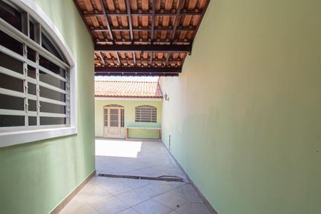 Casa à venda com 300m², 4 quartos e 4 vagas Casa à venda com 300m², 4 quartos e 4 vagasÁrea Externa