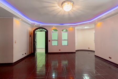 Casa à venda com 300m², 4 quartos e 4 vagas Casa à venda com 300m², 4 quartos e 4 vagasSala