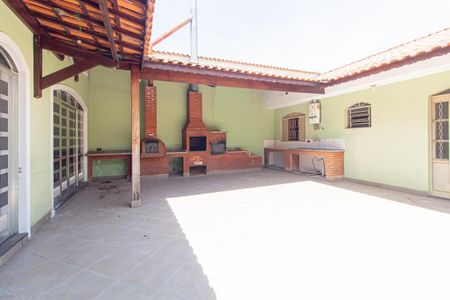 Casa à venda com 300m², 4 quartos e 4 vagas Casa à venda com 300m², 4 quartos e 4 vagasÁrea Externa