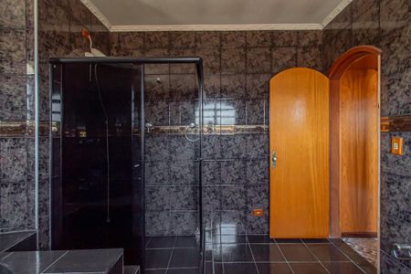 Casa à venda com 300m², 4 quartos e 4 vagas Casa à venda com 300m², 4 quartos e 4 vagasBanheiro da Suite