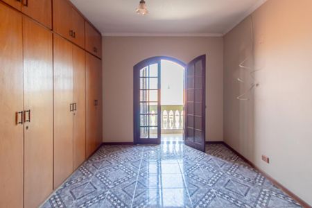 Casa à venda com 300m², 4 quartos e 4 vagas Casa à venda com 300m², 4 quartos e 4 vagasQuarto 1