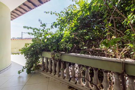 Casa à venda com 300m², 4 quartos e 4 vagas Casa à venda com 300m², 4 quartos e 4 vagasVaranda da Suite