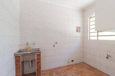 Casa à venda com 300m², 4 quartos e 4 vagas Casa à venda com 300m², 4 quartos e 4 vagasÁrea de Serviço