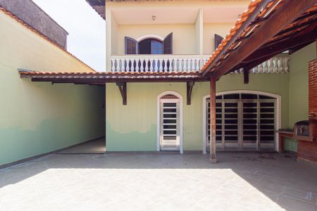 Casa à venda com 300m², 4 quartos e 4 vagas Casa à venda com 300m², 4 quartos e 4 vagasÁrea Externa