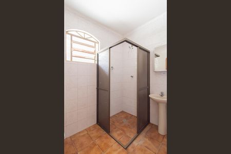 Casa à venda com 300m², 4 quartos e 4 vagas Casa à venda com 300m², 4 quartos e 4 vagasBanheiro de Serviço