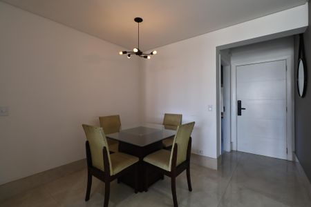 Apartamento para alugar com 93m², 3 quartos e 2 vagasSala