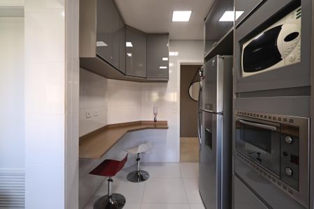 Apartamento para alugar com 93m², 3 quartos e 2 vagasCozinha