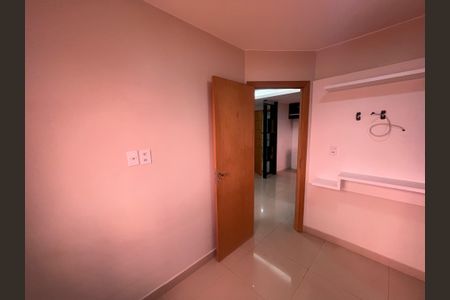 Apartamento para alugar com 2 quartos, 34m² em Qs 303, Brasília