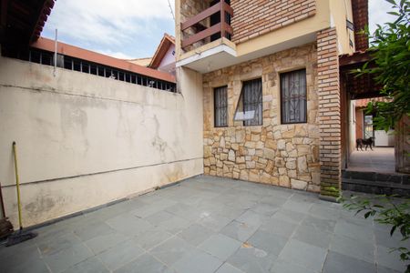 Casa à venda com 107m², 4 quartos e 2 vagas Casa à venda com 107m², 4 quartos e 2 vagasGaragem