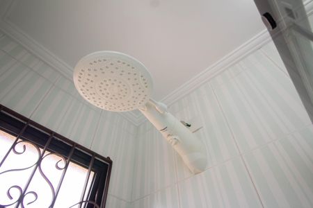 Casa à venda com 107m², 4 quartos e 2 vagas Casa à venda com 107m², 4 quartos e 2 vagasBanheiro Social