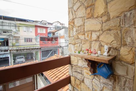 Casa à venda com 107m², 4 quartos e 2 vagas Casa à venda com 107m², 4 quartos e 2 vagasVaranda da Suíte