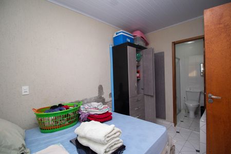 Casa à venda com 107m², 4 quartos e 2 vagas Casa à venda com 107m², 4 quartos e 2 vagasEdícula