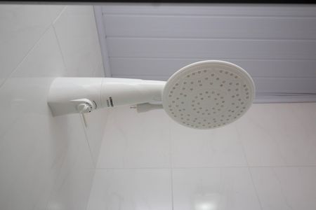 Casa à venda com 107m², 4 quartos e 2 vagas Casa à venda com 107m², 4 quartos e 2 vagasBanheiro da Edícula