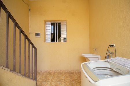 Casa à venda com 107m², 4 quartos e 2 vagas Casa à venda com 107m², 4 quartos e 2 vagasÁrea de Serviço