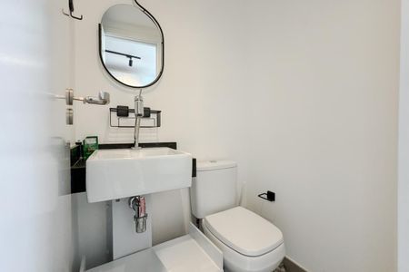 Banheiro de kitnet/studio para alugar com 1 quarto, 27m² em Cerqueira César, São Paulo