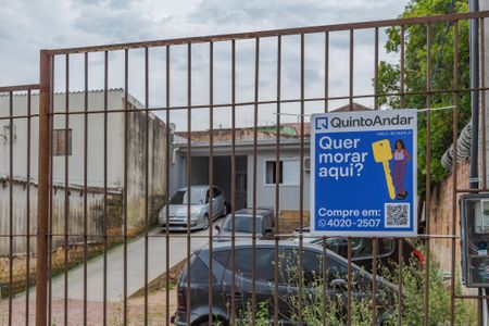 Casa à venda com 94m², 2 quartos e 5 vagas Casa à venda com 94m², 2 quartos e 5 vagasPlaca